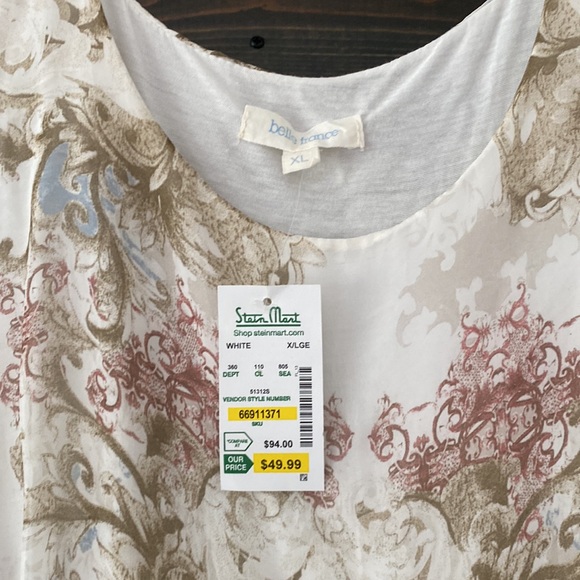 Cute Top💗 - Picture 2 of 3